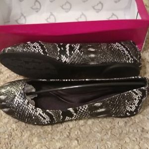 Afra-6 snake embossed flats